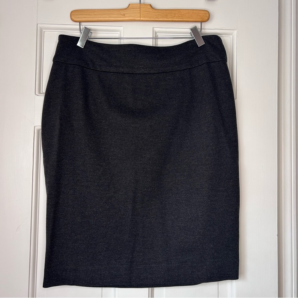 Donna Degnan Black and Gray Heathered Knee-Length Pencil Skirt Size Large